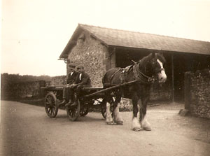 images/about-us/old-photo.jpg